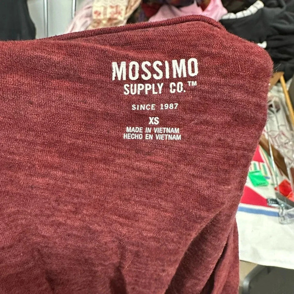 Mossimo Tee Shirt - Picture 3 of 4